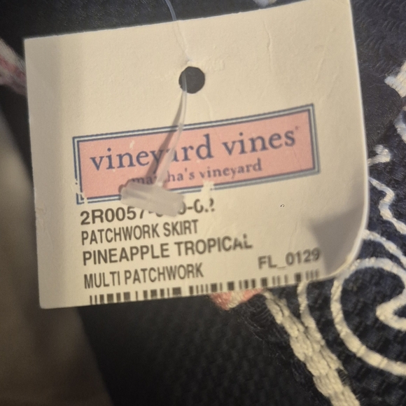Vineyard Vines Skirt Size 2 - Picture 3 of 7